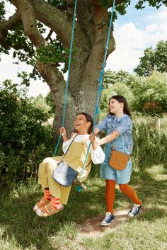 Campaign Shoot, Kids Inspo, Family Portrait Poses, Kids Moves, Brighton Uk, Kid Lifestyle, Kids Outdoor, Children Book, Kids Fashion Clothes