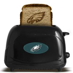 the philadelphia eagles toaster has been made to look like it is holding a piece of bread