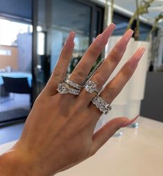 Asthetic Skincare, خواتم خطوبة, Fake Diamond, Expensive Jewelry Luxury, Future Engagement Rings, Luxe Jewelry, Dope Jewelry, Dream Engagement Rings, Jewelry Fashion Trends