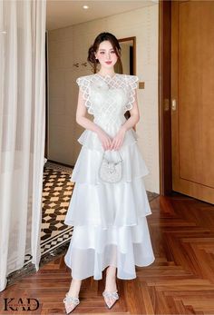 Baju Dress Korea, Dress Kondangan Simple, Dress Pesta Brokat, New Gaun Pettan, Dres Kondangan, Chinese Fashion Style, Gaun Dress, Dress Pesta, Fashion Dresses Formal