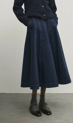 Midi Jean Skirt, Silhouette Mode, Fashion Silhouette, Latest Fashion Design, Mid Length Skirts, Abayas Fashion, Blue Skirt, Massimo Dutti, Minimal Fashion