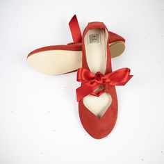 "These beautiful leather ballet flats are really so soft and elegant, whether you will have them as bridal shoes on your Wedding day, or as everyday favourite flats, these unique shoes will make you feel so special! ► Handmade to order ballet flats, I will be delighted to personally handcraft a pair especially for you! ► Upper in buttery soft red Italian leather suede ► Satin ribbon closure ► Available in many wonderful colors, see them all here : https://www.etsy.com/shop/elehandmade If you fan Red Ballet Shoes, Textile Bag, Low Heel Shoes, Unique Shoes, Flats Shoes, Leather Ballet Flats, Ballet Flat Shoes, Handmade Shoes, Heel Shoes