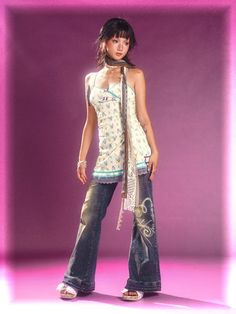 beaux modèles de filles | belles filles | belle femme | filles | jolies filles | pretty girls | pretty models | beautiful girls Whale Tail Pants 2000s, Layered Tank Tops 2000s, Y2k Japanese Fashion, Y2k High-waist Denim Flare Jeans, Low Rise Jeans Fairy, Lepord Print 2000s Outfit, Paris Love, Clothes Horse, Japanese Fashion