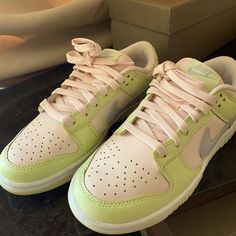 In Perfect Condition Shoes Nike Dunks, Nike Pink, Shoes Nike, Nike Dunks, Women's Nike, Pink And Green, Nike Shoes, Nike Women, Size 6