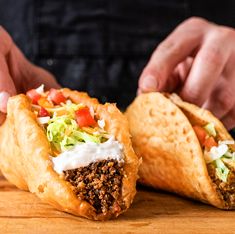 Mexican Chalupas Recipe, Taco Bell Chalupa, Taco Bell Beef, Taco Bell Recipes, Taco Recipes, Copycat Recipe