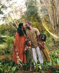 Black Motherhood, Family Photoshoot Outfits, Love Matters, Black Photography, Black Family, Black Love Couples, Fall Family Photos, Black Families, Family Photo Outfits