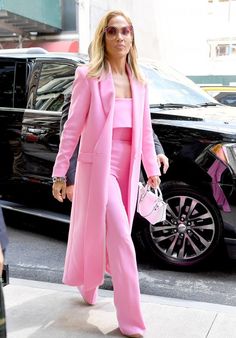 Look Working Girl, Pink Business, All Pink, Celebrity Trends, Pantsuits For Women, Power Dressing