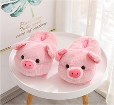 Size: 7 Plushie Slippers, Pig Slippers, Pig Design, Christmas Slippers, Animal Slippers, Preppy Shoes, Cute Pig, Adorable Cartoon, Home Slippers