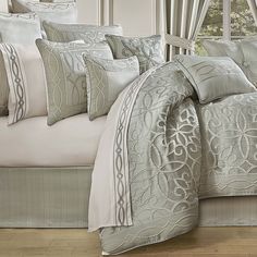 Nouveau SPA 4-Piece Comforter Set By J Queen Comforter Sets By J. Queen New York Green Comforter Sets, Bedroom Set Designs, Luxury Comforter Sets, Bedroom Comforter Sets, Stylish Bedroom Decor, Green Comforter, Blue Comforter Sets, Hotel Collection Bedding, Blue Comforter