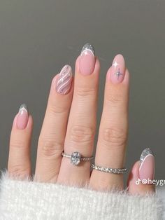 Holiday Nail Ideas, Tropical Nails, Winter Nails Acrylic, Holiday Nail, Nails Design With Rhinestones, New Year's Nails