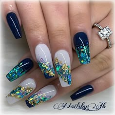 Lux Nails Design, Teal Rhinestone Nails, Blue Gold Nails Ideas, Glitz And Glam Nails, Bling Nails Acrylic, Nail Art Designs With Rhinestones, Glittery Nail Designs, Nail Designs Bling, Decorative Nails