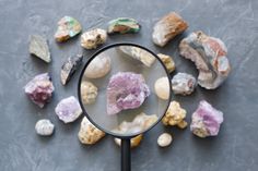 Feng Shui Wealth Corner, Feng Shui Front Door, Wealth Corner, Feng Shui Colors, Mineral Identification, Fen Shui, Rock Identification, Feng Shui Wealth, Rock And Mineral