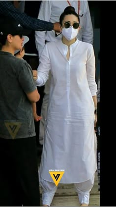 Summer Suits Women Indian 2023, White Linen Kurta For Women, Pathani Kurta Women, Pathani Salwar Suit For Women, Linen Kurta Designs For Women, Pathani Suit Women, White Kurti Designs, Linen Suits Women