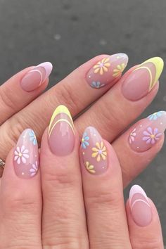 Simple Spring Nails, Spring House, Spring Acrylic Nails, Flower Nail Designs, Spring Equinox, Nails Spring, Spring Nail Art