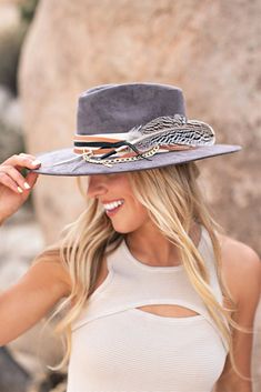 Cowboy Hat Design, Custom Cowboy Hats, Cowboy Hat Bands, Custom Made Hats, Suede Hat, Felt Cowboy Hats, Boho Cowgirl, Fedora Hat Women, Nashville Outfits