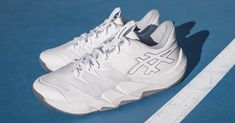 上市速報 / 河村勇輝 著用！ASICS UNPRE ARS LOW 2 ‘WHITE HOPES’ 臺灣販售資訊整理 - KENLU.net Time Piece, Gentleman, Normcore, Sport Shoes, Loafers, Street Style, Socks, Blazer, Wallet