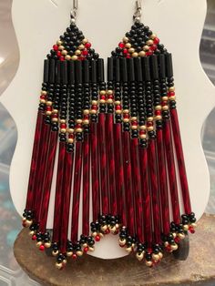 Stainless Steel Earring Wire Size 11 Seed Beads 6mm Black Bugle Beads 30mm Red Bugle Beads Beaded Tutorials, Fringe Diy, Black Beaded Earrings, Simple Beaded Necklaces, Bead Woven Bracelet, Fringe Earring, Native Beading Patterns, Beaded Earrings Tutorials, Beaded Earrings Diy