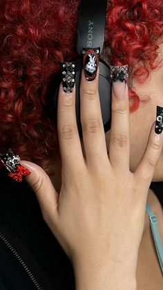 Betty Boop Inspired Nails, Betty Boop Halloween Nails, Betty Boop Nails Designs, Domo Nails, Creepy Nail Art, Betty Boop Nails, Trashy Nails, Horror Nails, Hand Painted Designs