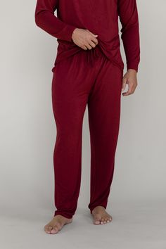 You give up night sweats and gain better zzz’s when you get into our Men's Bamboo Stretch-Knit Pajama Pant, made from viscose from bamboo. Built to last without pilling and made from a breathable, temperature regulating fabric that keeps you cool, they’re the pajama pants you’ll wear on repeat from season to season. They have a thick drawstring elastic waistband for all-day comfort and functional side pockets. The bad news is you might never take them off thanks to their super-soft feel. Pair th Silk Comforter, Sleep More, Mens Pajama Pants, Classic Pajamas, Bamboo Pajamas, Pajama Pant, Black Bedding, Bamboo Fabric, Mens Pajamas