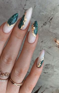 #nails #nailsdesign #nailsalon #nailstagram #nailartdesigns #unha #designunha #ilustraçãounha Ongles Beiges, Unghie Sfumate, Marble Nail Designs, Colorful Nails, Her Nails, Pretty Nail Art Designs, Nail Idea, Christmas Nails Acrylic, Pretty Nail Art