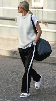 Black Track Pants Outfit, Adidas Street Style, Sports Trousers, Stylish Clothes For Women, Mode Inspo, Looks Chic