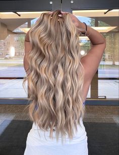 Hair Pretty Curls For Long Hair, Blonde Hair Inspiration Summer, California Blonde Hair Sun Kissed, Dark Hair Blonde Highlights, Curling Methods, Teddy Bear Blonde, Blonde Highlights On Brown, Blonde Highlights On Brown Hair, Hair Blonde Balayage