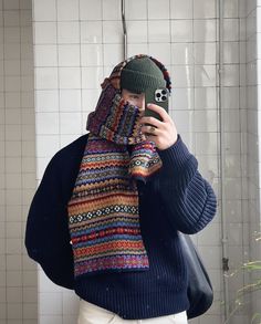 Rainy Day Outfit Men, Scarf Outfit Men, Daniel Simmons, Outfits Hombre, Street Style Outfits Men, Mens Outfit Inspiration, Winter Outfits Men, Cool Outfits For Men, Streetwear Men Outfits