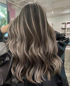 Blonde Balayage On Black Hair, Ash Blonde Highlights On Dark Hair, Balayage On Black Hair, Blonde Highlights On Dark Hair, Hair Blond, Hair Color Streaks