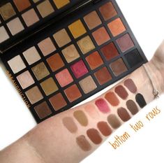 Warm Eyeshadow Palette, Beauty Blender Tips, Warm Eyeshadow, Blogger Photography, Makeup Swatches, Makeup Reviews, Beauty Blender, Beauty Editorial