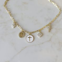 Cross Charm Necklace Chain Making Jewelry, Christian Christmas Gift Ideas, Gifts To Get Your Best Friend, Charm Necklace Ideas, Small Business Jewelry, Trendy Things, Charm Necklace Diy, Gifts For Best Friends, Cross Charm Necklace