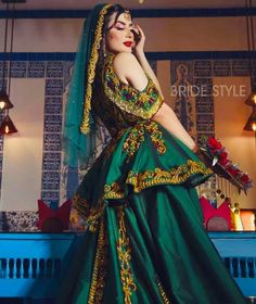 Yemen Clothes, Indowestern Gowns, Green Wedding Dresses, Afghan Fashion, Fitness Wear Outfits, Bridal Dress Fashion