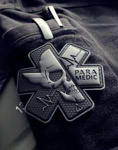 a patch on the back of a jacket that says paramedic