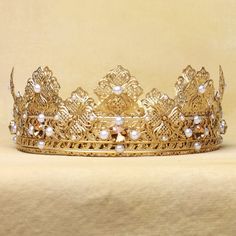 Anime Crown, Pearls Crown, Diy Crowns, King Crowns, Bug House, Medieval Crown, Everyday Princess, Black Tiara, Gothic Crown