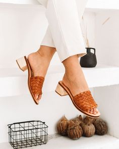 Santorini Woven Mule - Cognac – Liberté Leather Woven Mules Outfit, Brown Mules Outfit, Wedding Ideas Emerald Green, Mules Outfit Summer, Santorini Outfit Ideas, Fall Mules, Santorini Outfit, Mules Outfit, Summer Mules