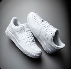 Best Sandals For Men, Tenis Air Force, Outfit Nike, Af1 Shoes, Sneaker Outfits, Sneaker Trend, Sneaker Nike, Nike Outfit