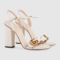 Shop the Leather sandal in white leather at GUCCI.COM. Enjoy Free Shipping and Complimentary Gift Wrapping. Kasut Kahwin, Sandals Gucci, Hak Tinggi, Fotografi Digital, White Leather Sandals, White High Heels, Gucci Leather, Leather Shoes Woman, Designer Sandals