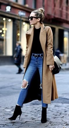 wonderful camel coat Brooklyn Blonde, 2016 Fashion Trends, Coat Outfit, Outfit Jeans, Camel Coat, Distressed Denim Jeans, Winter Trends, Coat Outfits