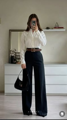 Elegant Chic Outfits, Outfit Formal Mujer, How To Look Expensive, Elegante Casual, Interview Outfit