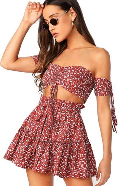 Whether you prefer crop tops and high-waisted shorts or flowy maxi dresses and chic jumpsuits, I have curated a list of the top summer outfits that will keep you looking and feeling your best! Ditsy Floral Skirt, Outfits Floral, Tie Up Crop Top, Ruched Crop Top, Flounce Skirt, 2 Piece Skirt Set, Blouse Models, Crop Top Skirt, Cropped Tops