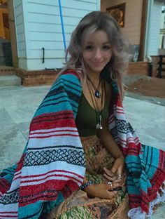 Comfy Hippie Outfit, Hippie Style Clothing Winter, Modern Hippie Aesthetic, Hippie Girl Outfits, Late Night Outfit, Summer Hippie Outfits, Boho Hippie Aesthetic