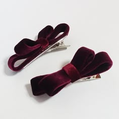 Velvet Mini Bow A Set of Two Hair Clip Set - veryshine.com Hair Acessories, Designer Hair Accessories, Banana Hair Clips, Women's Hair Accessories, Vintage Hair Clips, Handmade Hair Clip, Mini Bow