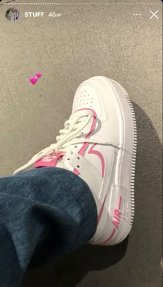 Pink Airforce, Sneakers Jordan, Dr Shoes, Shoes Heels Classy, Shoes Outfit Fashion, Cute Nike Shoes