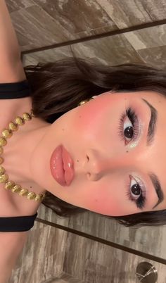 Makeup For Dinner, Tik Tok Makeup, Glossy Makeup, Edgy Makeup, Nude Makeup, Glowing Makeup