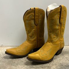 Liberty Handmade Boot Co. 18 Years Old Sample. Never Worn. Golden Yellow Suede Boots With Celery 5 Row Fancy Stitch Pattern. All Leather, Triple Leather Sole, Built To Last. Yellow Cowboy Boots, Floral Boots, Maroon Leather, Boot Companies, Handmade Boot, Vintage Cowboy, Western Cowboy Boots, Suede Boots, Cowgirl Boots