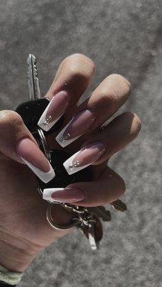 Euphoria Nails Inspiration, Gel X Coffin Nail Designs, French Nails With Diamonds, White Nails Summer, Fashion Outfits Dresses, Wow Nails, Nails Now, Grunge Nails, Basic Nails