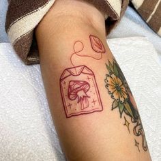 Cute Fire Tattoo Ideas, Red Ink Mushroom Tattoo, Knee Tattoo Mushroom, Cute Trendy Tattoos, Mushroom Cute Tattoo, Minimal Tattoo Designs Unique, Simple Tea Cup Tattoo, Bread And Butter Tattoo, Cute Mushroom Tattoo Ideas