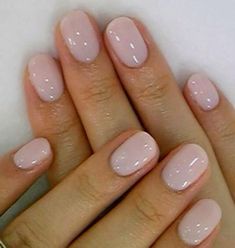 Rounded Acrylic Nails, Short Acrylic Nails, Gel Nail Art, Gold Nails, Perfect Nails, Nude Nails