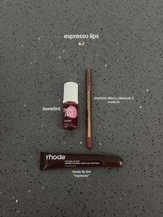 Makeup Bag Essentials, Makeup Help, Lip Combo, Smink Inspiration, Lip Glosses, Makeup Obsession, Makeup Items, Dry Lips, Makeup Essentials