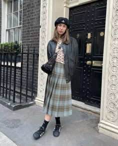 Prep Punk Style, Plaid Jacket Outfits For Women, Plaid Skirt Styling, Outfit With Plaid Skirt, Check Shirt Outfit, Scottish Skirt, Kilt Outfits, Autumn Fits, Funky Outfits