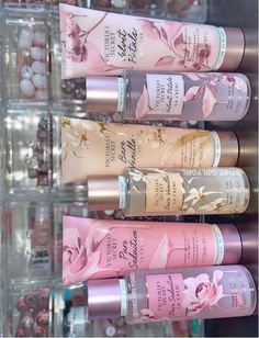 Born In Roma Intense, Valentino Donna Born In Roma, Body Care Tips, Victoria Secret Perfume Body Spray, Profumo Victoria Secret, Koleksi Makeup, Collection Perfume, Born In Roma